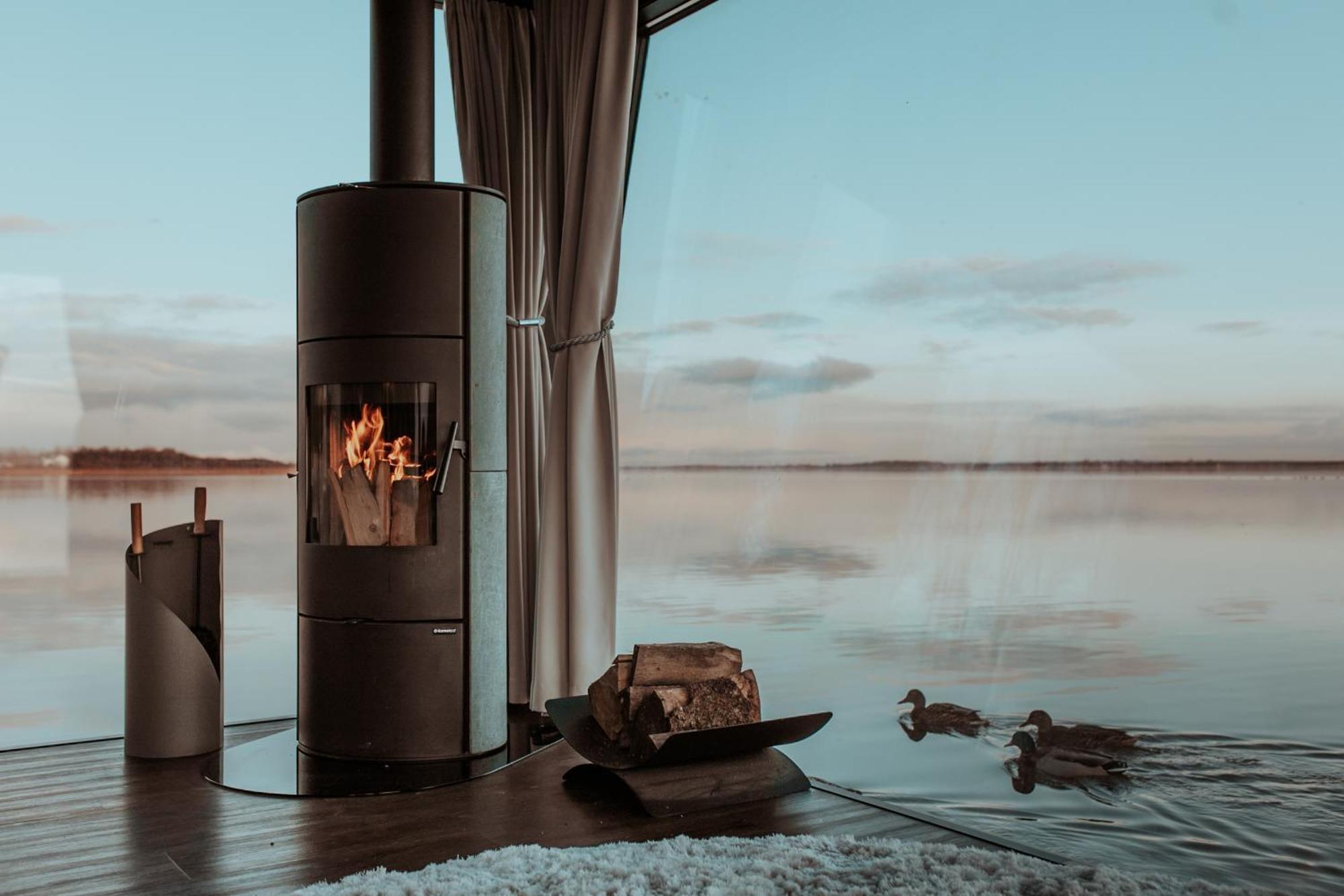 Grand Ht Houseboats - Domki Na Wodzie - Sauna, Jacuzzi, Kominek ミエルノ エクステリア 写真