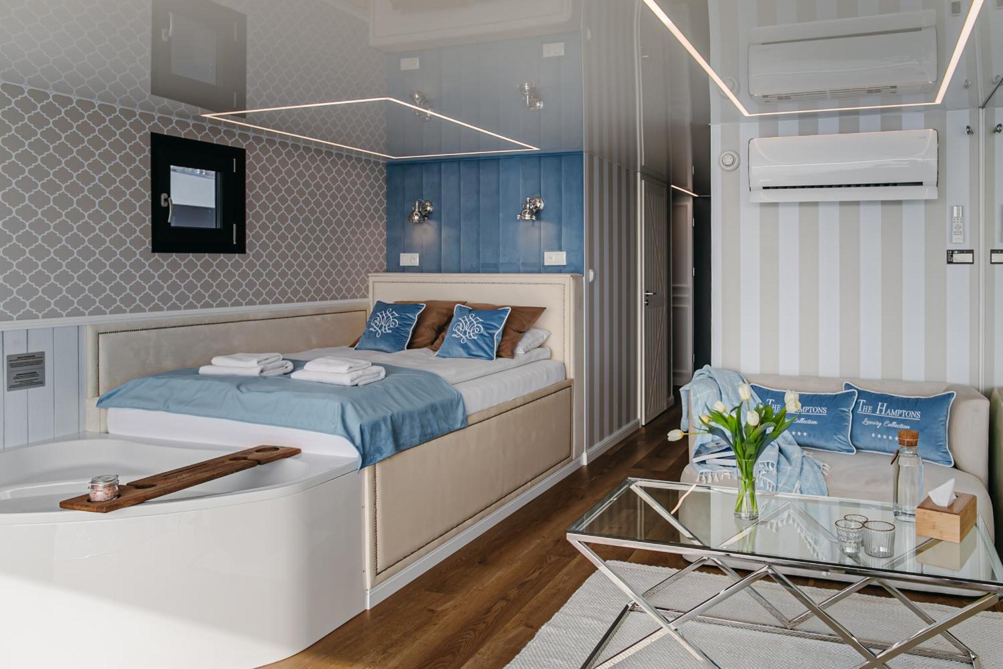 Grand Ht Houseboats - Domki Na Wodzie - Sauna, Jacuzzi, Kominek ミエルノ 部屋 写真