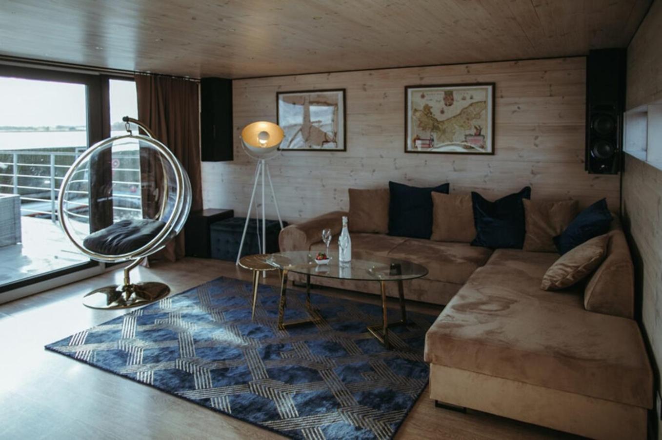 Grand Ht Houseboats - Domki Na Wodzie - Sauna, Jacuzzi, Kominek ミエルノ エクステリア 写真